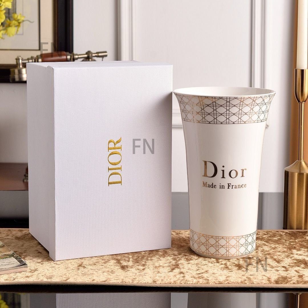 Dior Vase white with gold